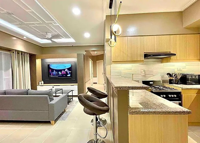 3 Bedroom Unit Near Cubao 4*