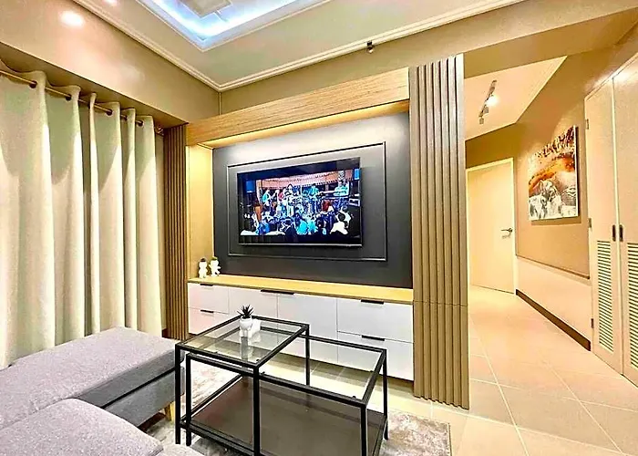 3 Bedroom Unit Near Cubao Манила