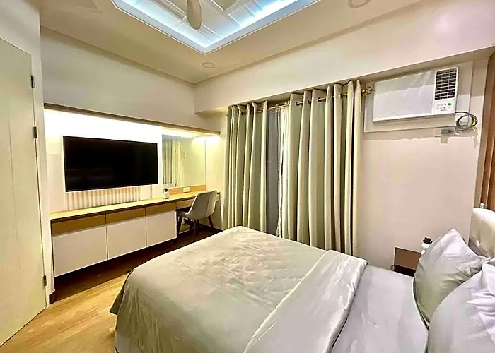 3 Bedroom Unit Near Cubao Манила