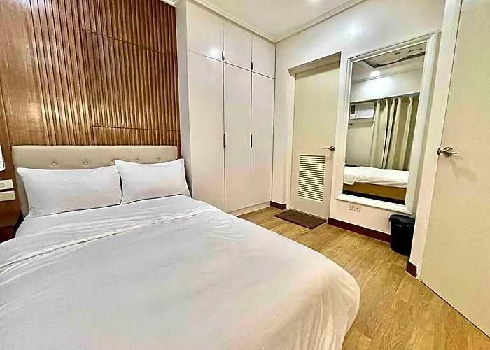 3 Bedroom Unit Near Cubao 4*